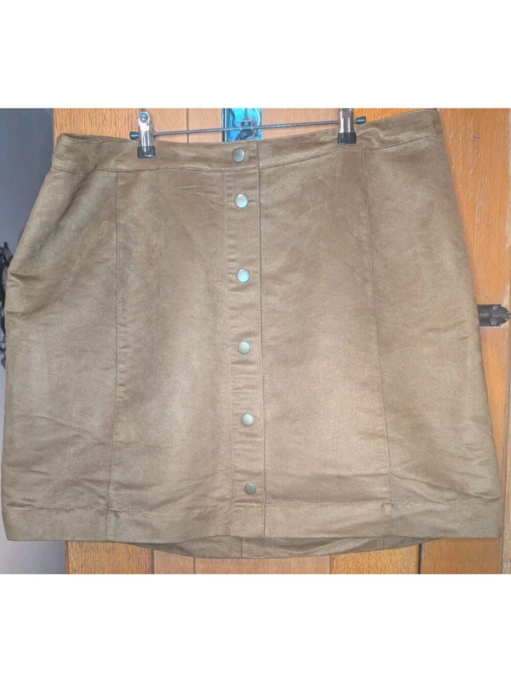 Old Navy Brown Women’s Faux Suede Snap Button Mini Skirt Size 20 -034